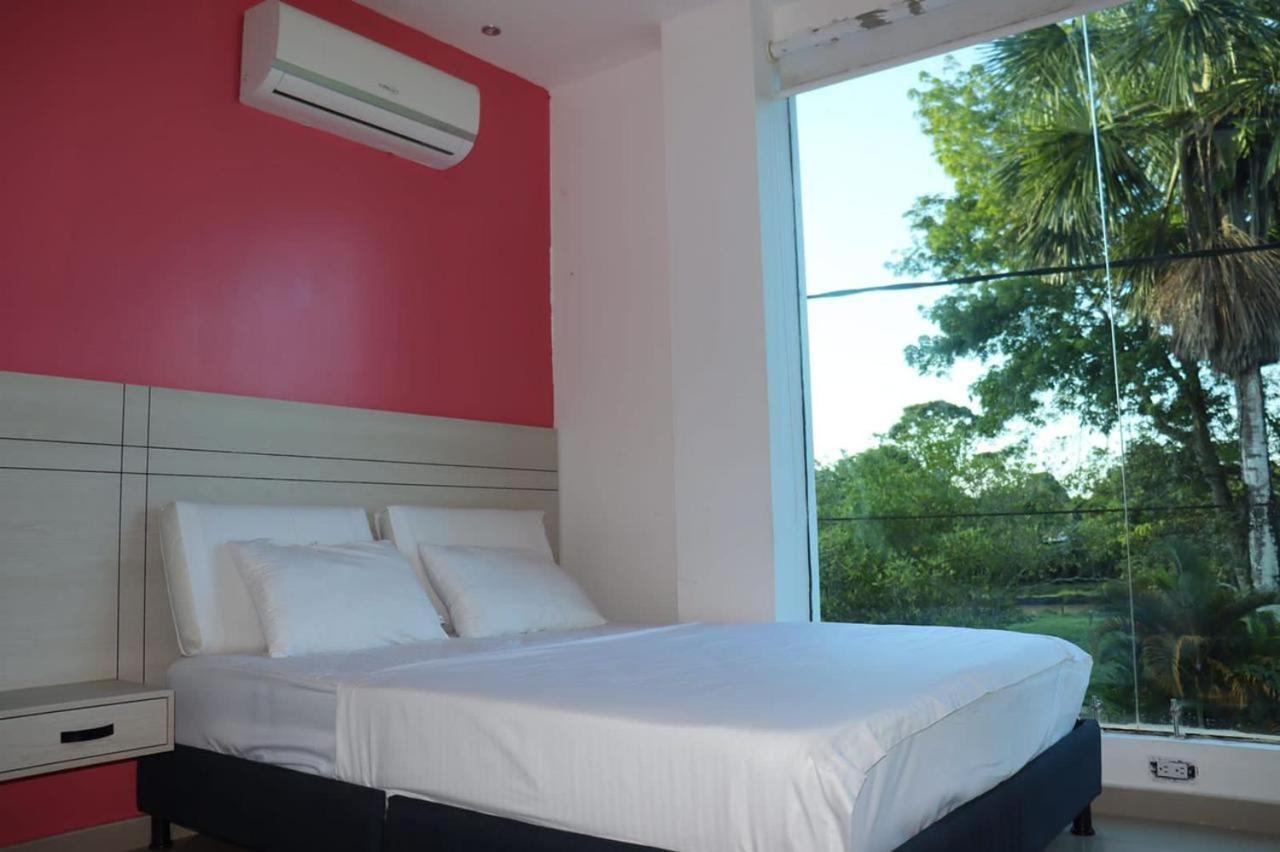 Hotel River Suite Leticia Extérieur photo